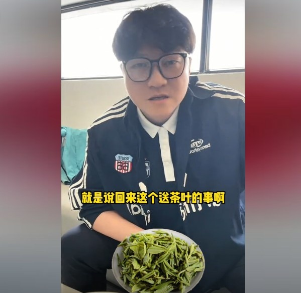 趙鵬：不太清楚賈秀全要球員買茶葉的段子，但這在現(xiàn)實中也正常